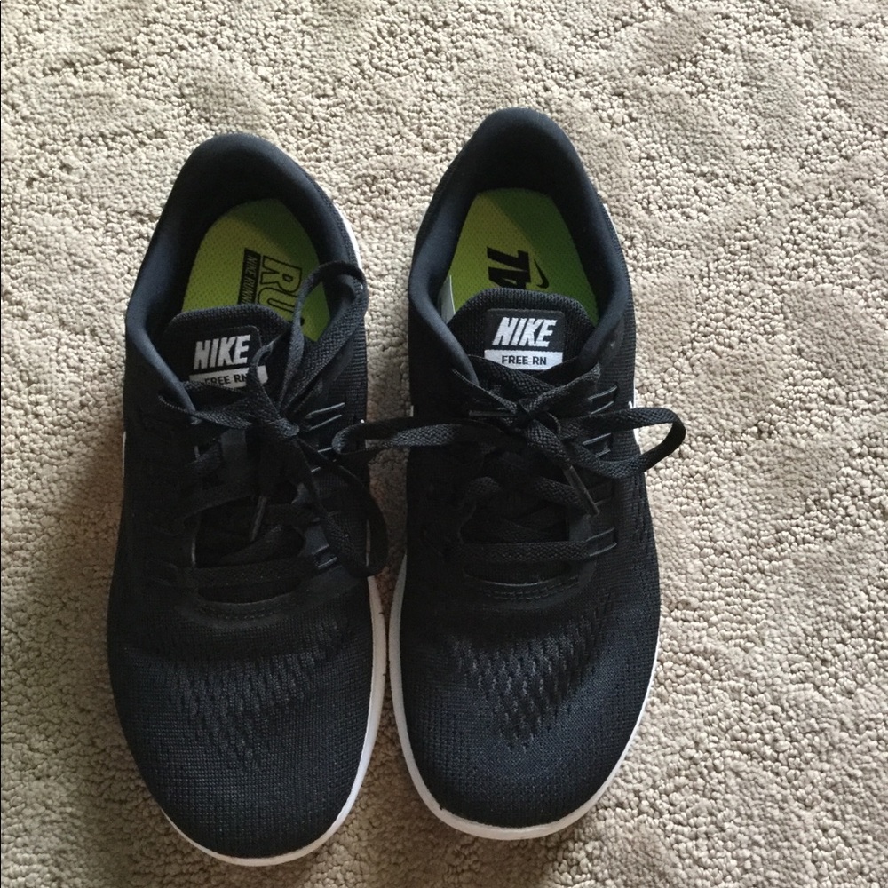 EUC Nike Free RN